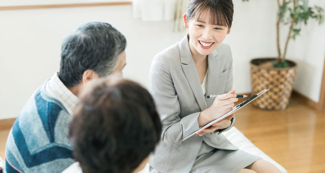 遺品整理:故人やご遺族の意向を確認