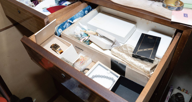 遺品整理:貴重品の捜索